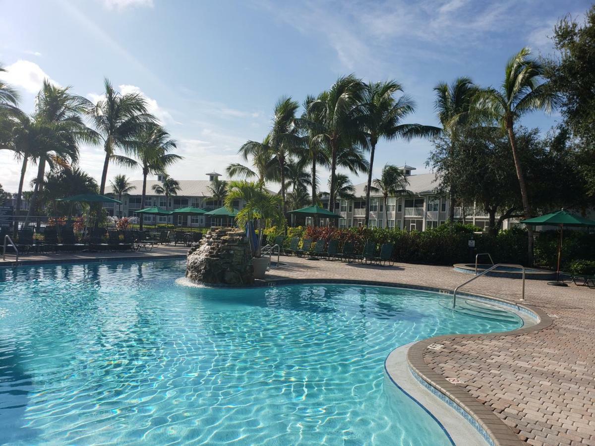 Vacation In Paradise Lely Resort Exterior photo