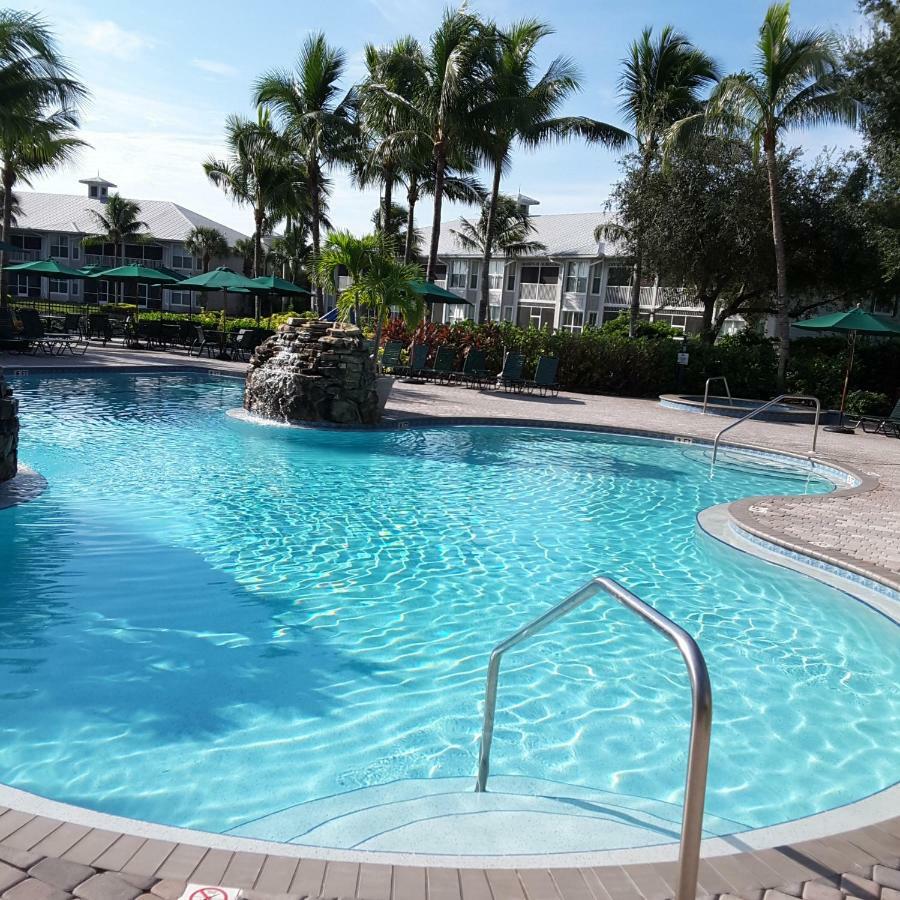 Vacation In Paradise Lely Resort Exterior photo