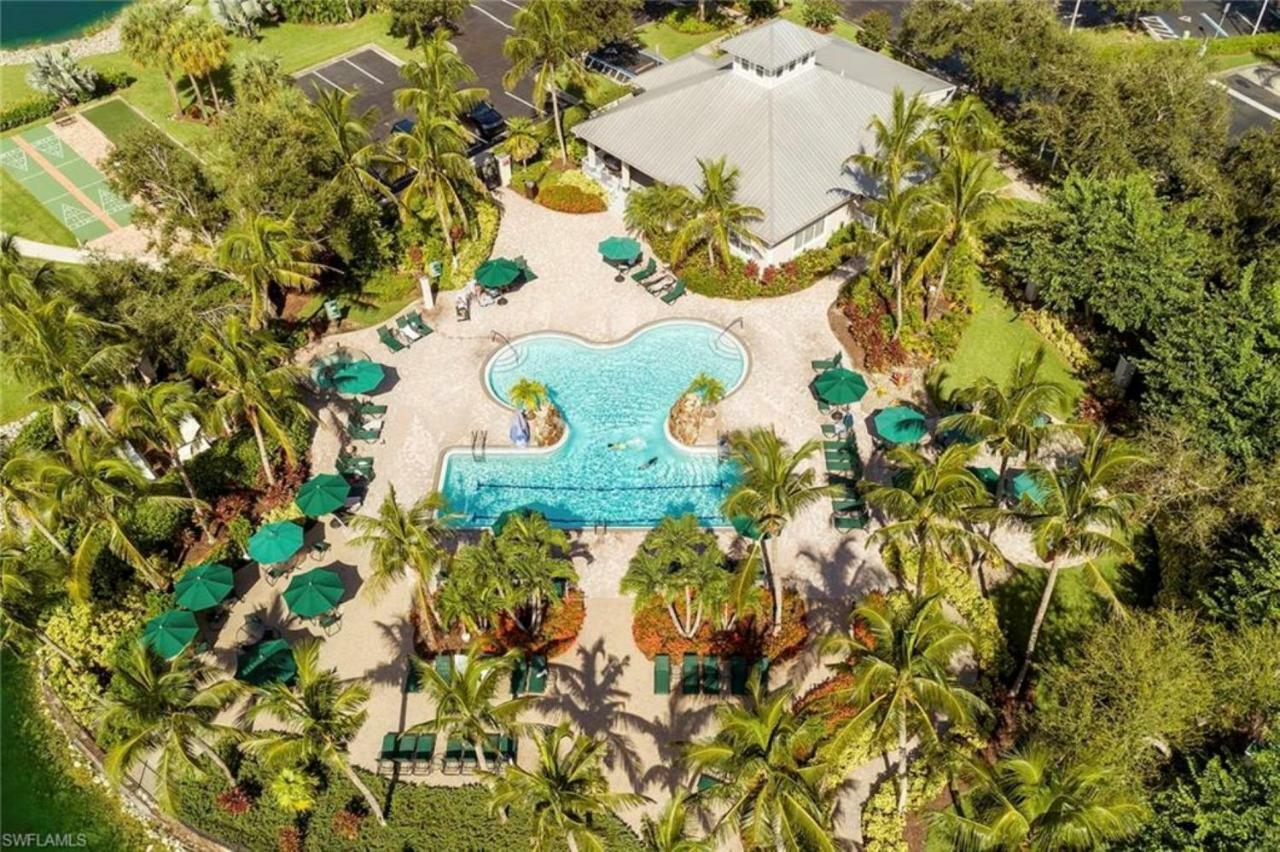 Vacation In Paradise Lely Resort Exterior photo