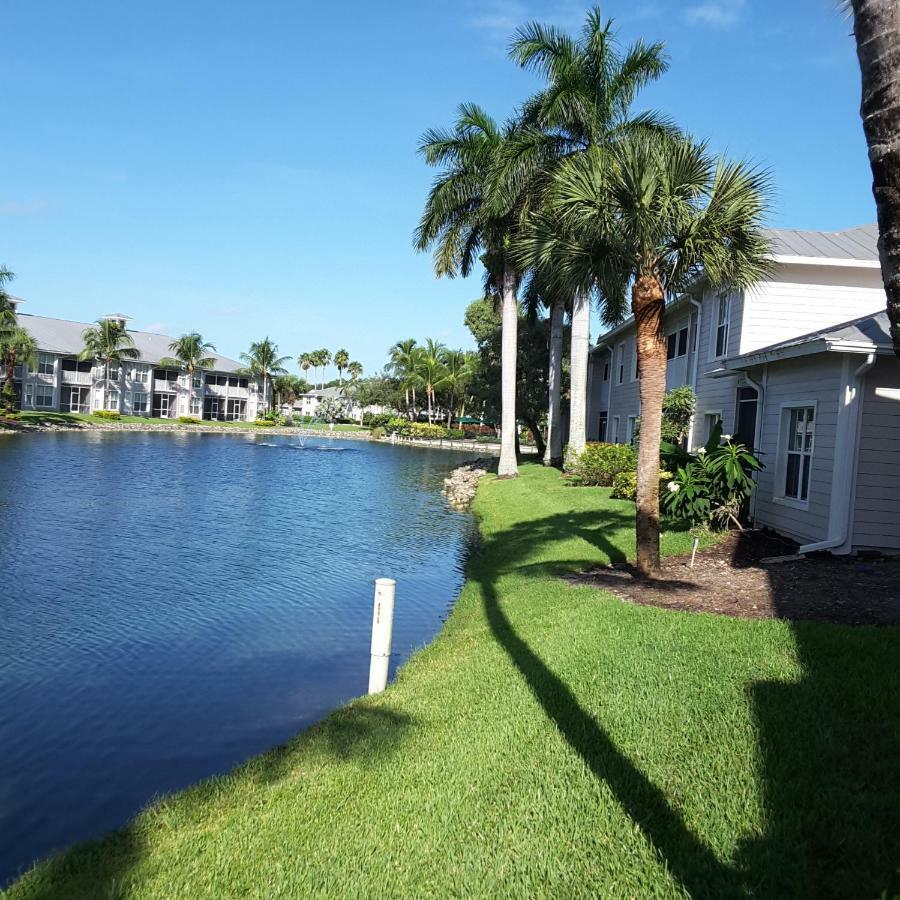Vacation In Paradise Lely Resort Exterior photo